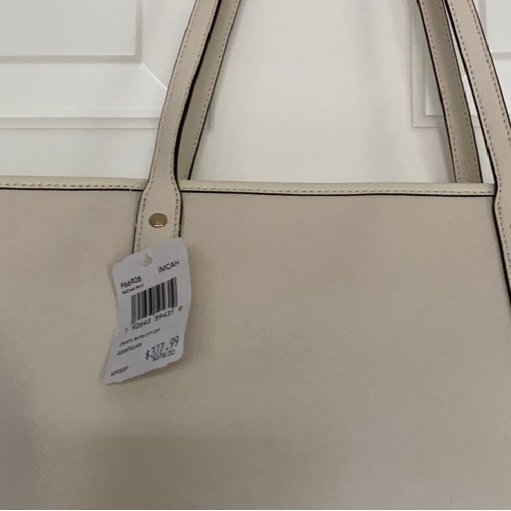 Brand new Coach bag- Never use